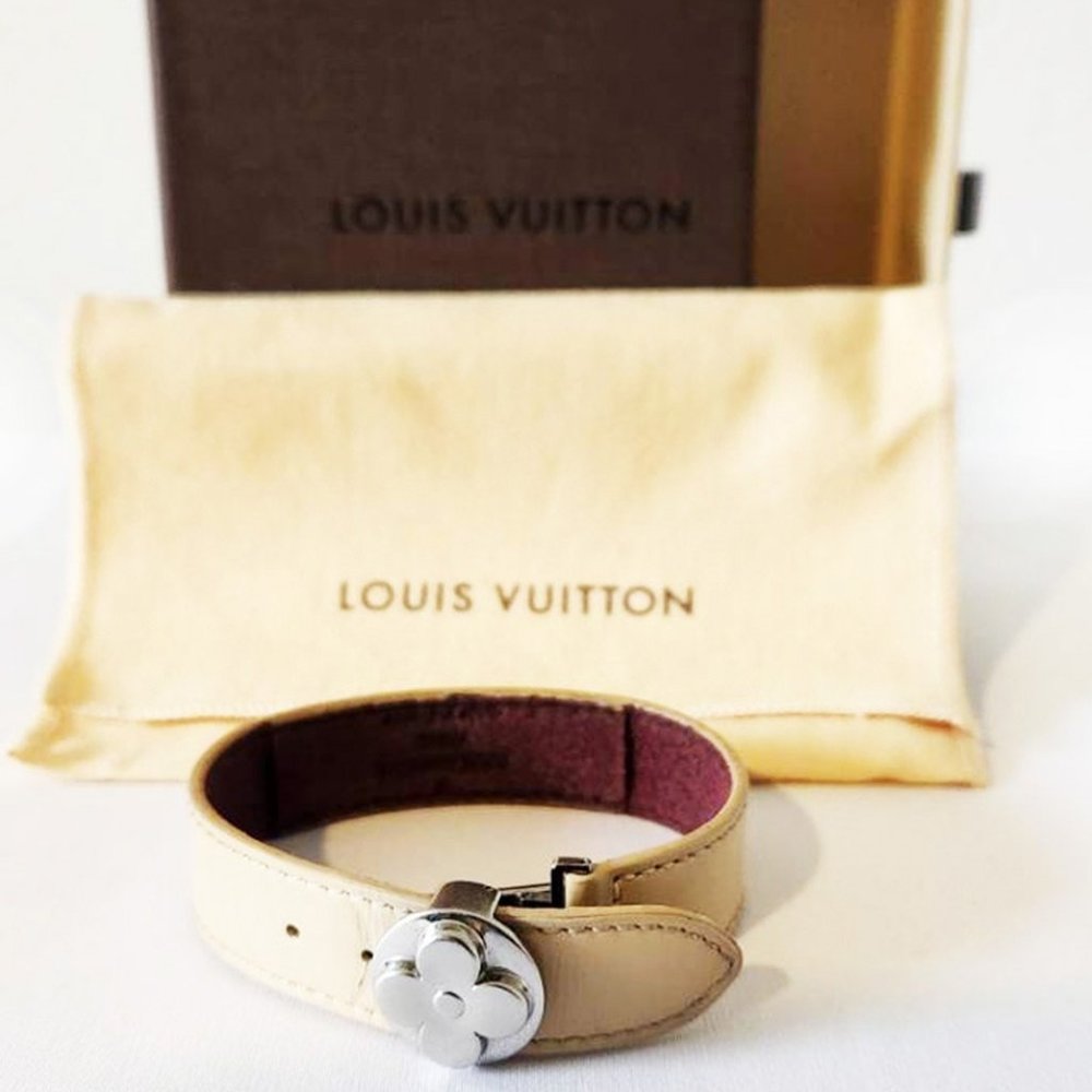 Authentic Louis Vuitton LV Beige monogram vernis bracelet  with box